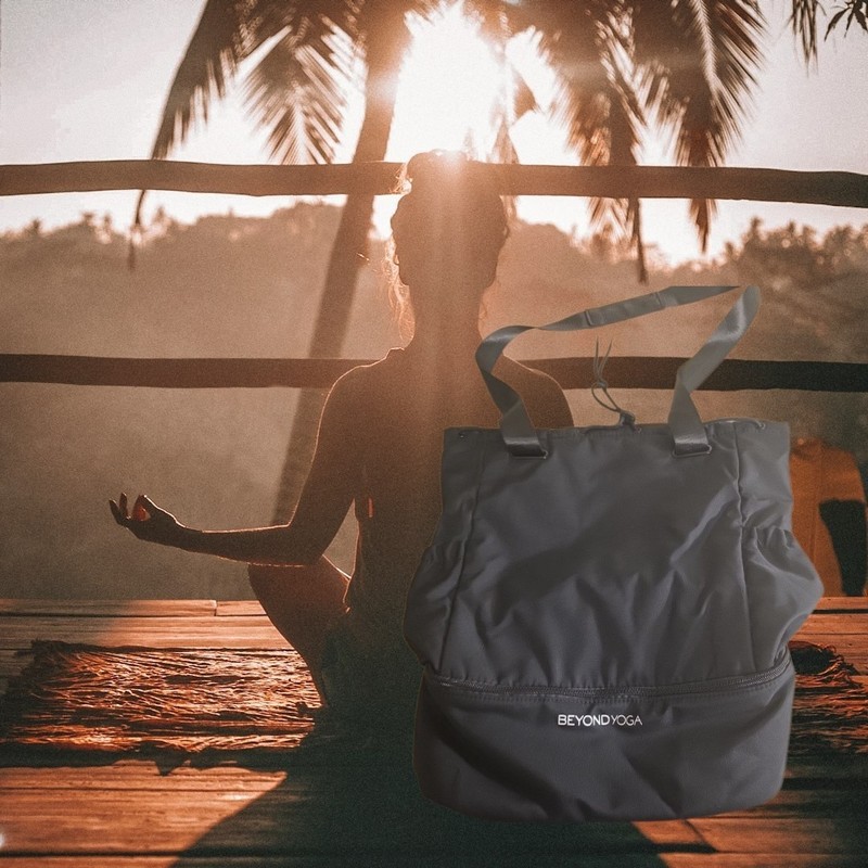 Beyond Yoga Black Mat Bag Drawstring Zip Closure Adjustable Strap 2 Pockets