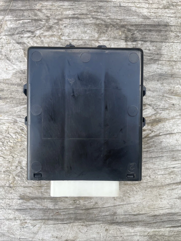 Módulo de control de luz de circulación relé Toyota Corolla 2003-2008 82810-02050 OEM Foto 2 de 3