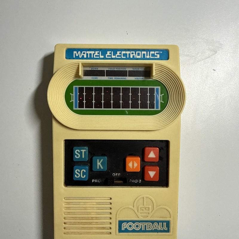1977 Mattel Football 1 Handheld Game – Tested & Works