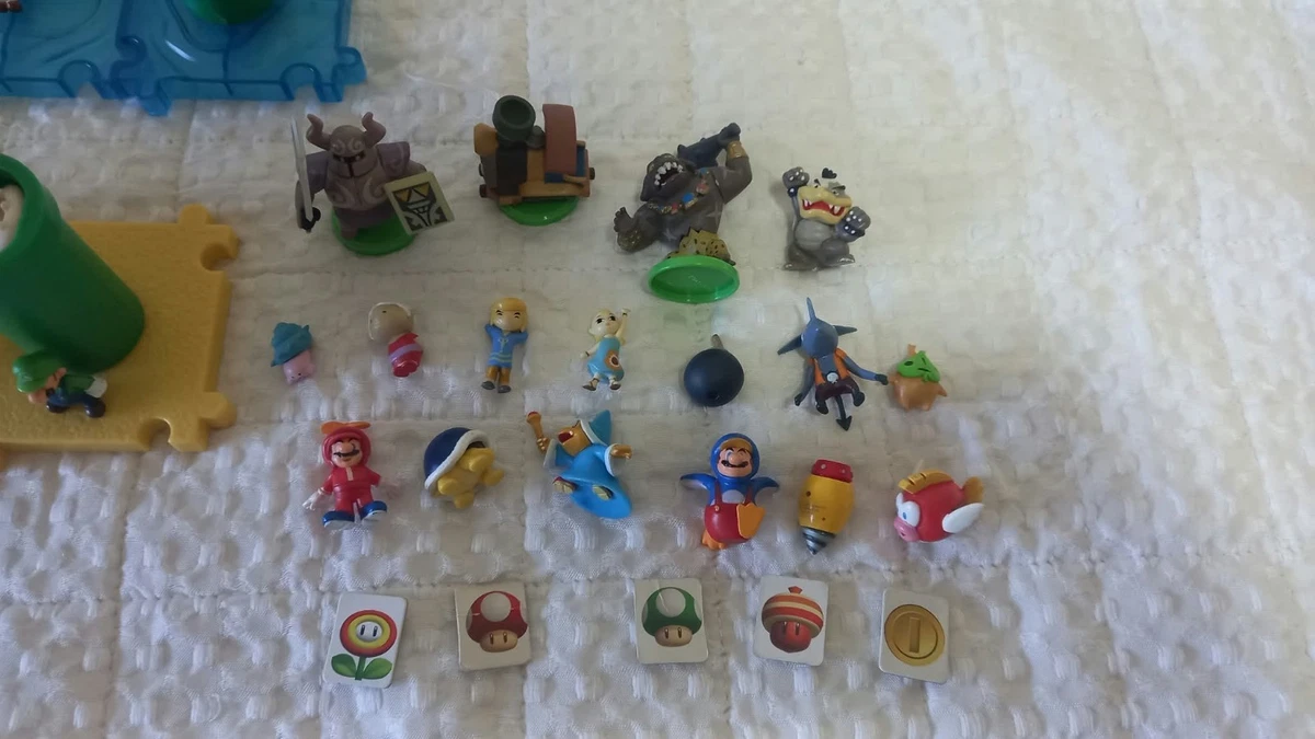Super Mario and Zelda x8 figure lot MICRO LAND World of Nintendo + Figures