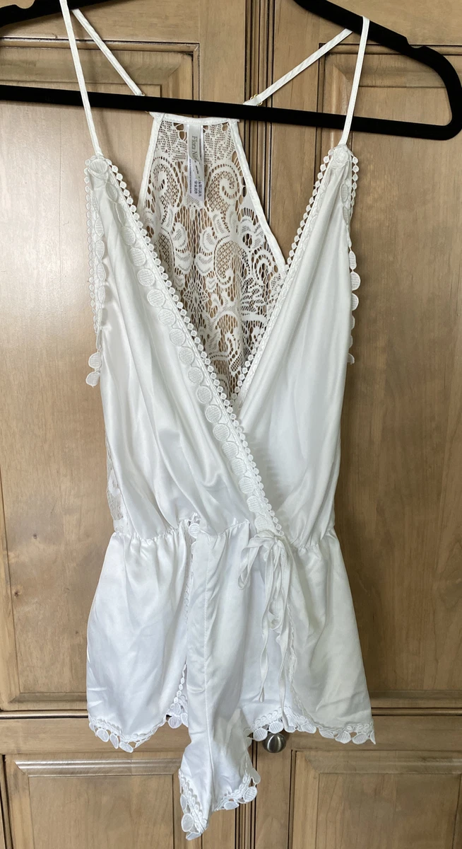 Flora Nikrooz Millie Charm Sleepwear Romper Pajamas Small S White 78