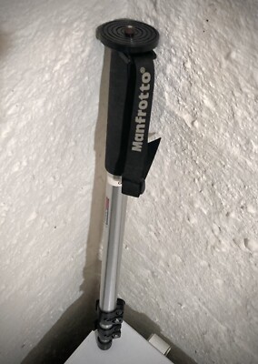 Bogen/Manfrotto 679 / NC05 Monopod 27-64.5'' Black (Tripods & Monopods)