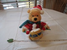 Santa drummer Winnie the Pooh Disney Store mini Bean bag 2001 Halloween costume 