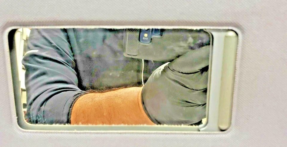 Parasol gris pasajero derecho Audi A6 2000-2004 OEM Foto 3 de 4