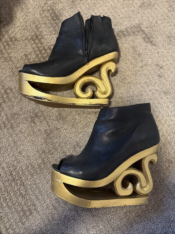 Jeffery Campbell Skate Wedge Heels 2010 Size 8