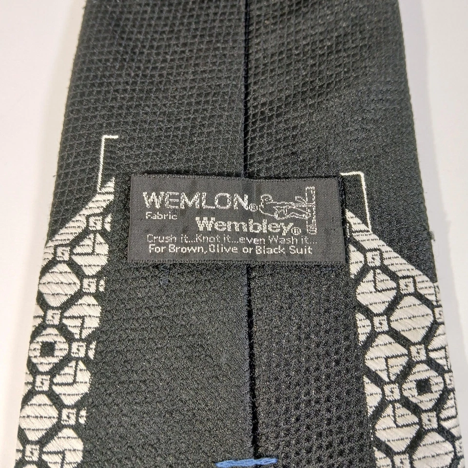 Corbata para Hombres Wembley Negro Blanco Patrón Geométrico Tela Nudo Aplastar Incluso Lavarla Foto 3 de 4