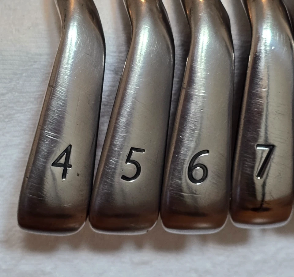 Ping i15 Iron Set 4-PW Blue Dot Stiff Shaft 7i 37.5 in - Image 2 of 4