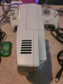 SEGA Dreamcast Console Bundle: 2 Controllers, VMU, RF/AC (NTSC-U, Tested MINT!)