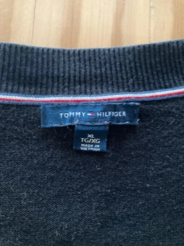 Pull Tommy Hilfiger rayé multicolore col V – Taille XL - Photo 3/3