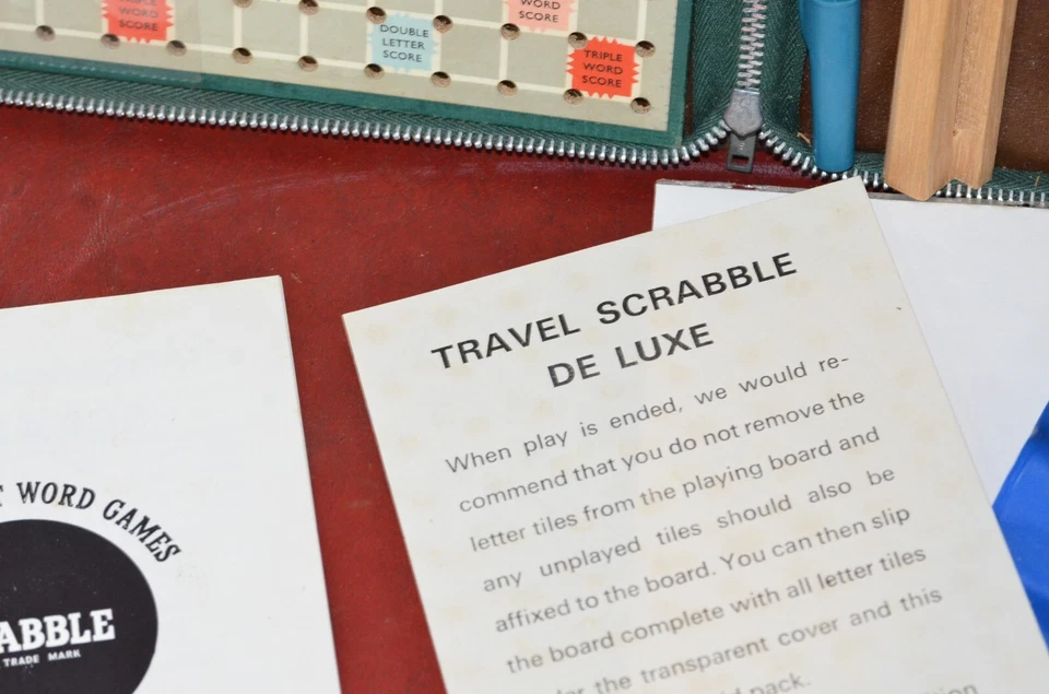 Vtg 1958 De Luxe Travel SCRABBLE Board Game MADE IN ENGLAND Zipper Pouch Deluxe - Image 4 of 4
