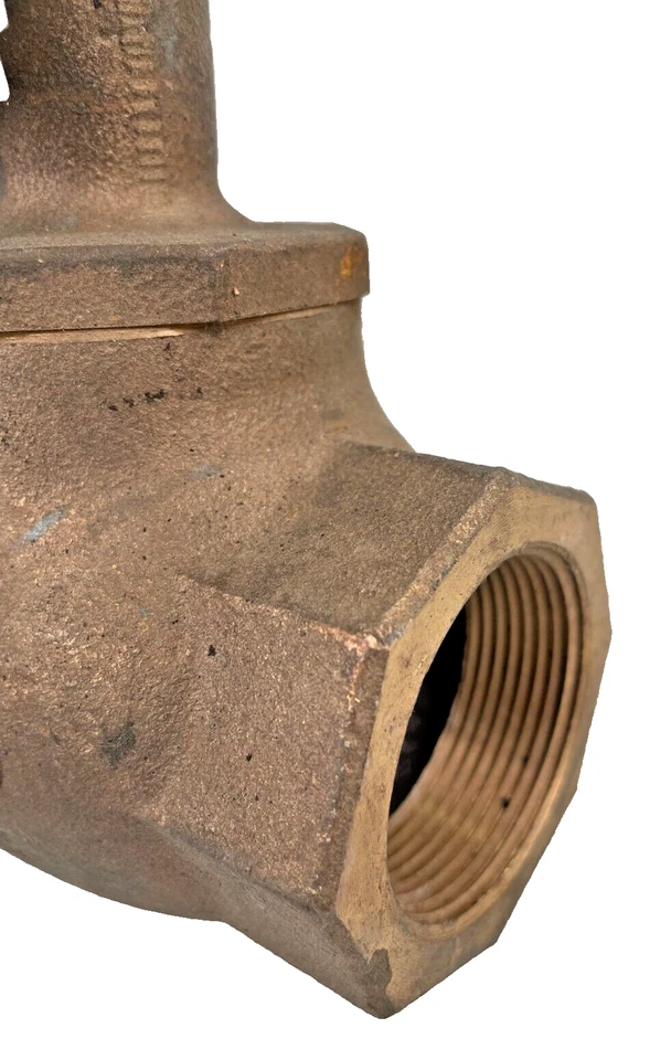 NIBCO T-211-Y Bronze Globe Valve w/ PTFE Disc 1-1/2" NPT Class 125 / 200-WOG - Image 2 of 4