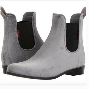 chooka vivien velvet chelsea boot