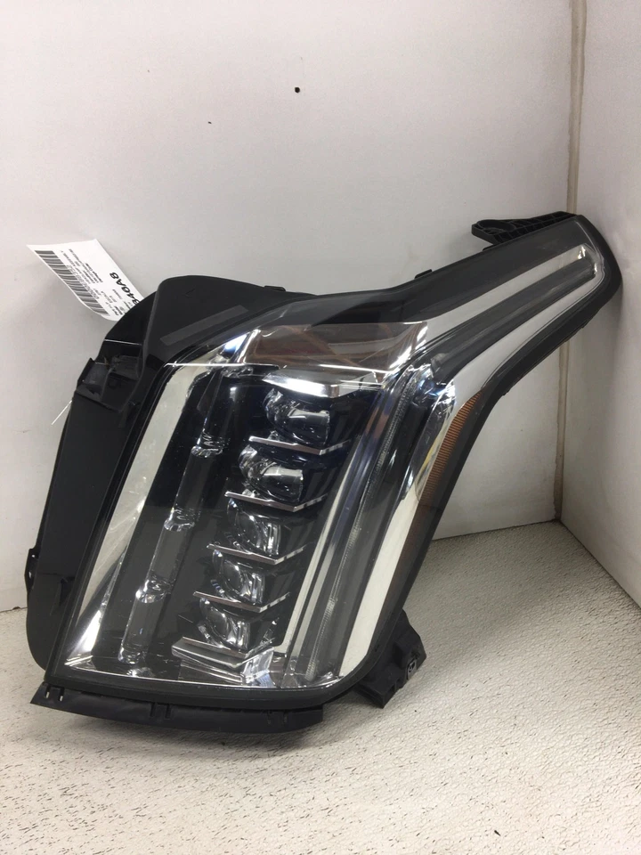 15 CADILLAC ESCALADE Driver Headlight - Image 3 of 4