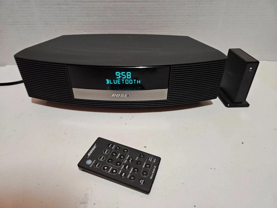 BOSE Wave Radio III AM/FM Radio Alarm Clock with Bose Wave Bluetooth Adapter - Image 4 of 4