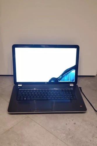 HP Model 17-e026sg Displayschaden Notebook Laptop - Defekt