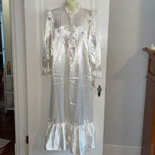 NWT Kayser shiny cream colored prairie look nightgown