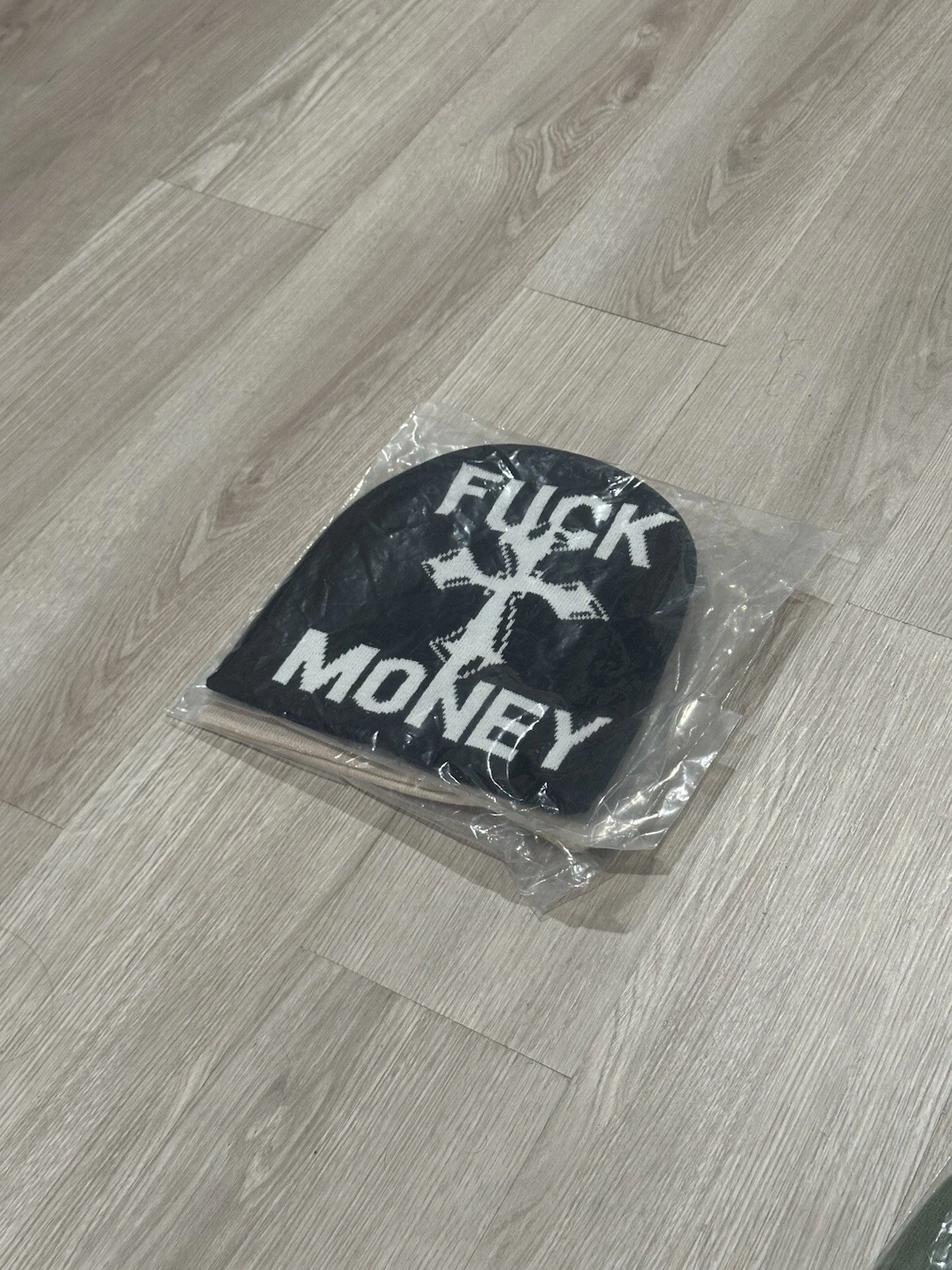 Bonnet noir Supreme FW24 FK Money