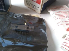 GM DELCO Car Stereo DM 185  Delco   # 16024341  "A"