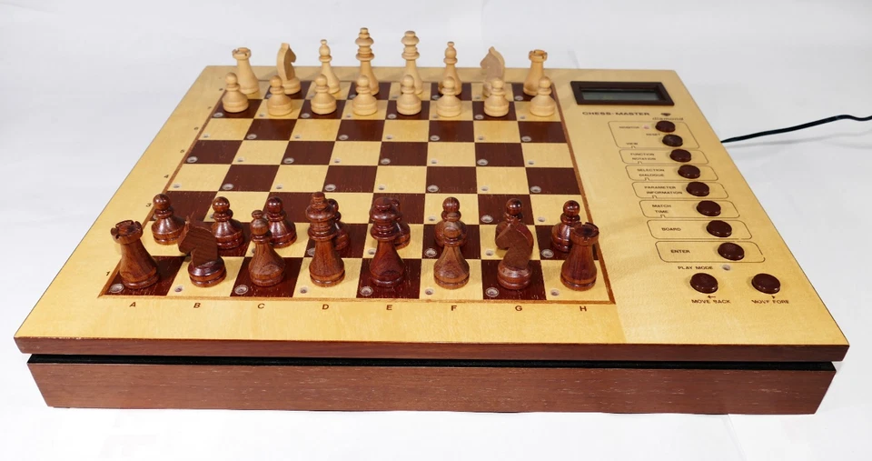 RFT Schachcomputer Chess Master diamond DDR  mit Netzteil Anleitung und Karton - Bild 2 von 4