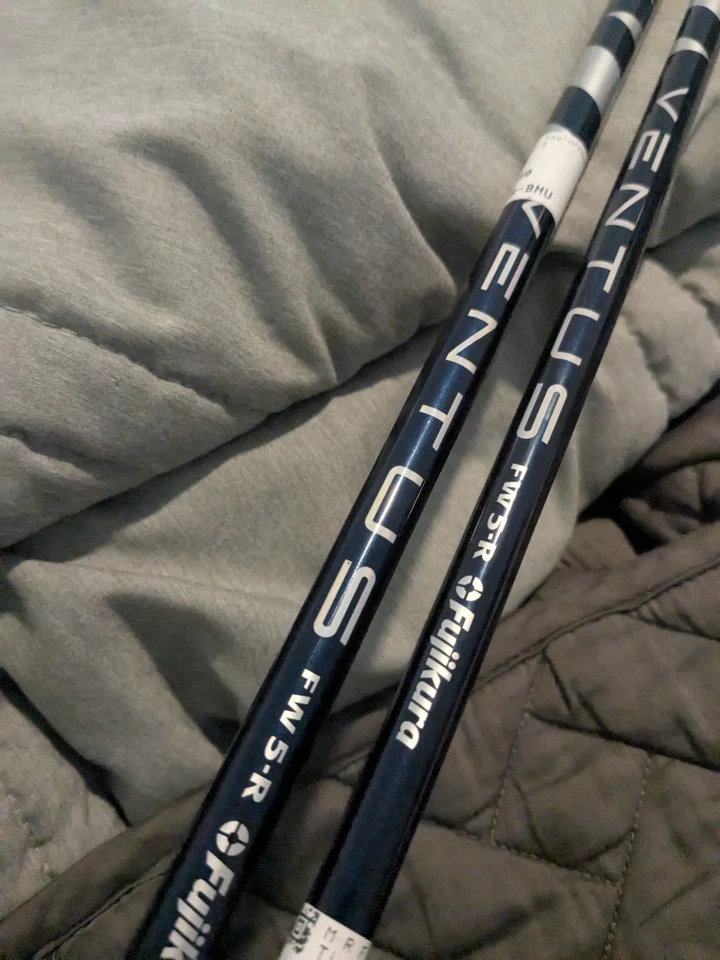 Nice Right Taylormade Sim Titanium wood set.3,5 wood.15,19..ventus blue FW 5R - Image 4 of 4