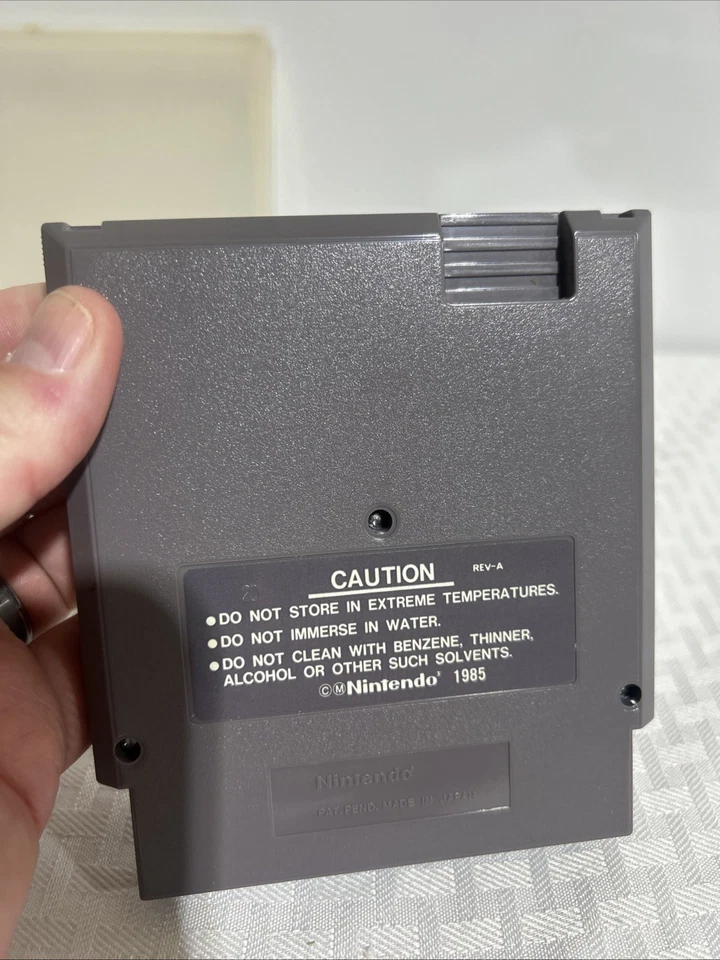 NINTENDO Bugs Bunny’s Birthday Blowout NES VIDEO GAME ONLY W/ OEM CLAMSHELL - Image 4 of 4