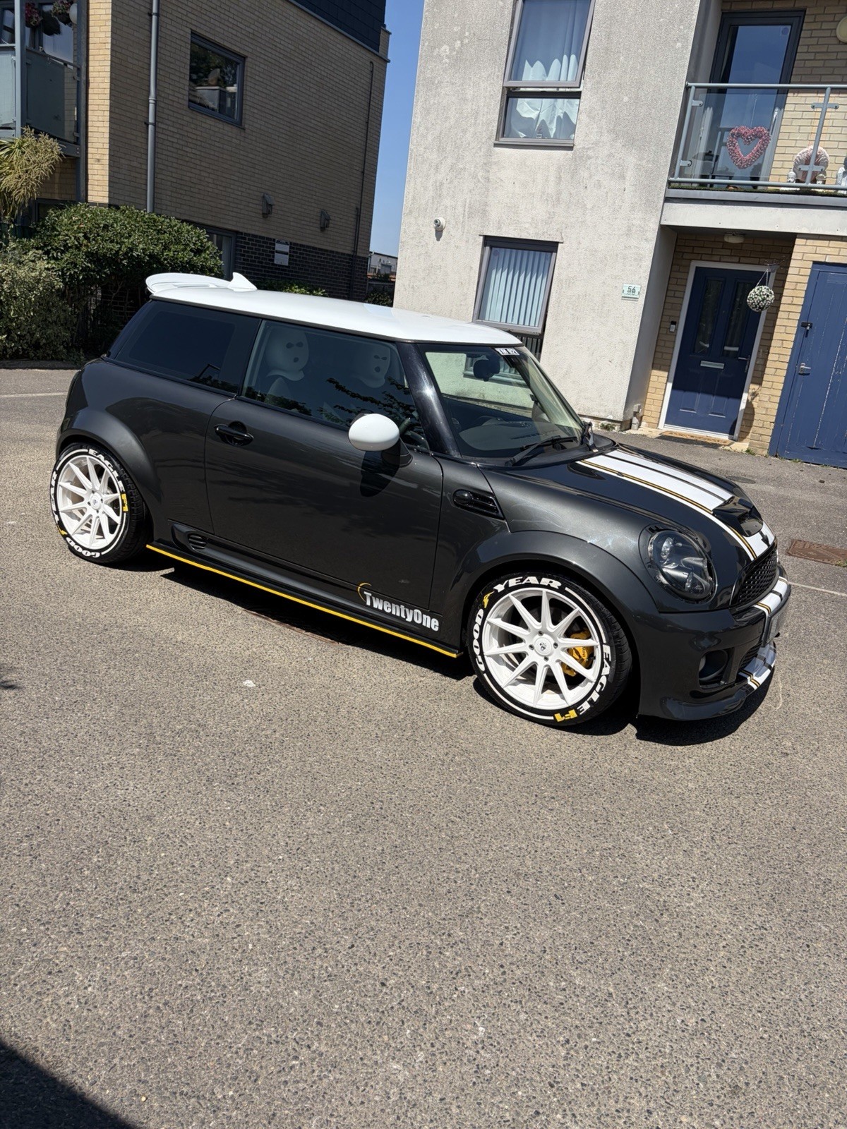 MINI COOPER SD Car