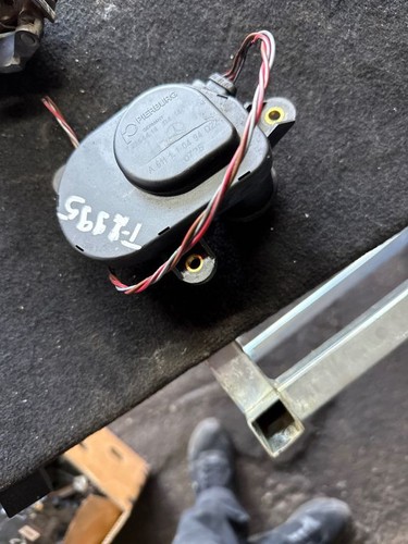 Mercedes-Benz E W211 2006 Diesel 125kW Luftklappensteuerungsmotor 72264414