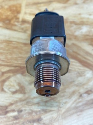 381777 Sensor für Kraftstoffdruck SKODA Roomster Praktik (5J) 03L906054A