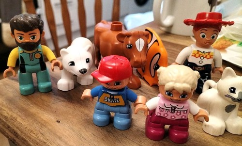 8 ASSORTED LEGO DUPLO FIGURES NEMO CLOWN FISH JESSIE POLAR BEAR COW CAT NICE AA - Picture 2 of 4