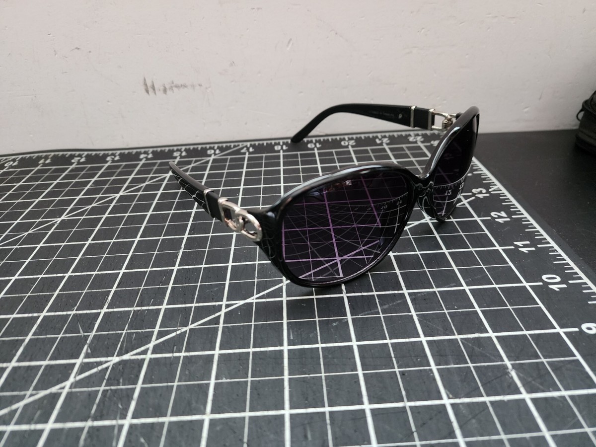 Tahari Cat Eye Sunglasses Black Gloss Frame Black Lens TH546  display picture 3