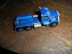 hot wheels peterbilt dump truck