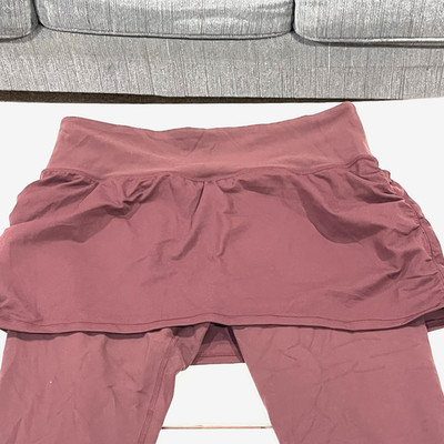 Athleta Elation 2-in-1 Tight 7/8 Length XL Skirted Leggings Women Ruche Burgandy
