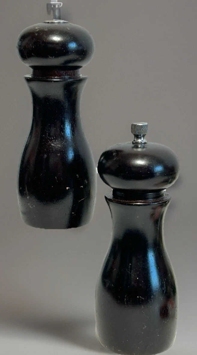 Olde Thompson Wooden Pepper Mill & Salt Shaker Carbon Steel Mechanism , Vintage