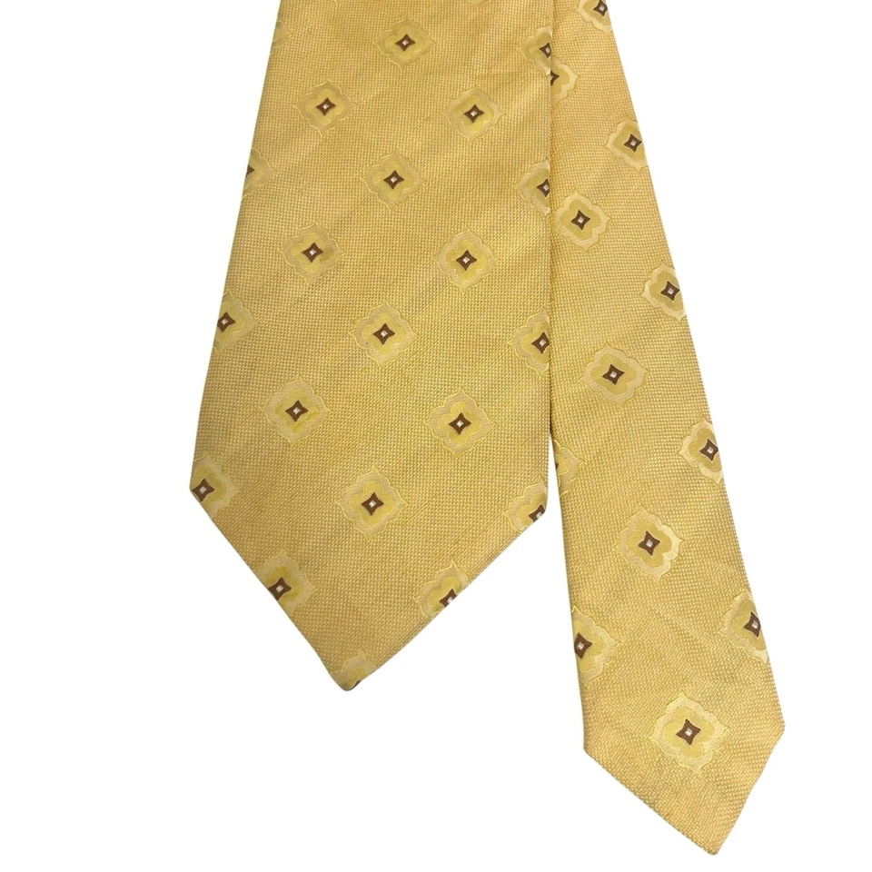 Corbata para hombre Kiton Napoli geométrica amarilla 100 % seda satinada 3,75" (W) x 60" (L) guc Foto 2 de 4
