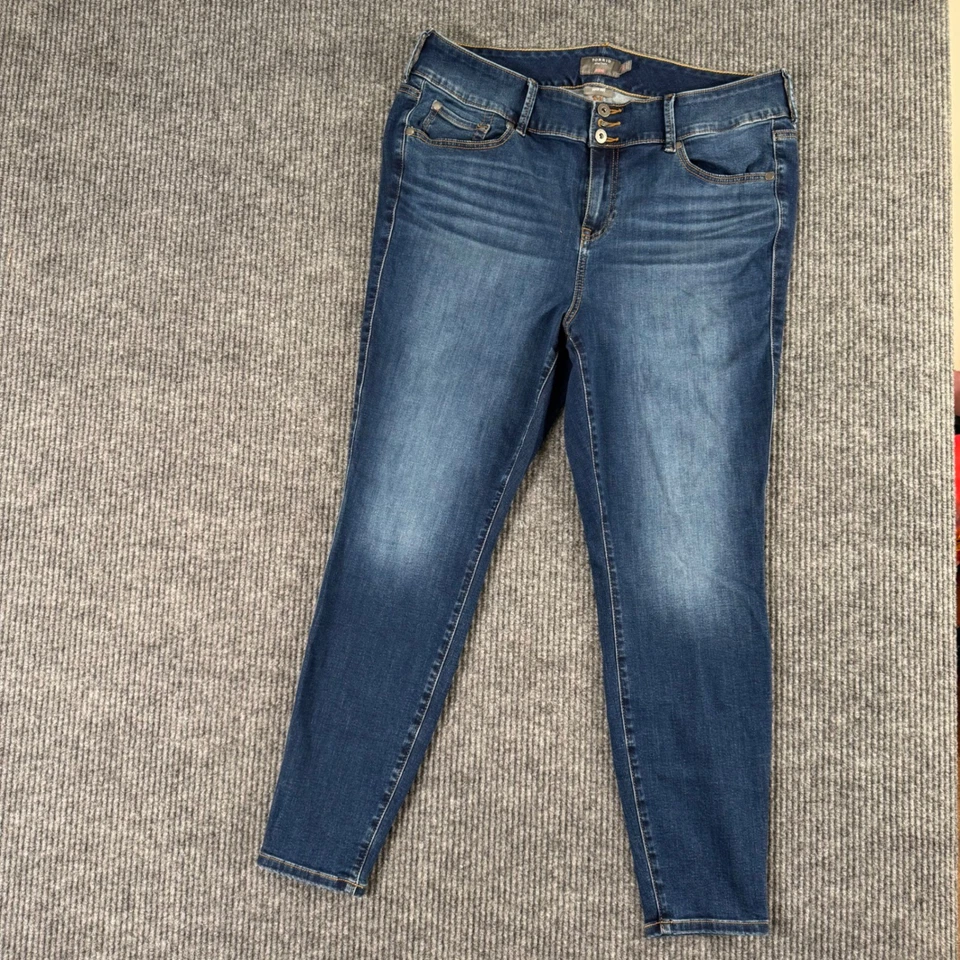 Pantalones de mezclilla ajustados Torrid para mujer azul jegging súper suaves con triple botón Foto 3 de 4