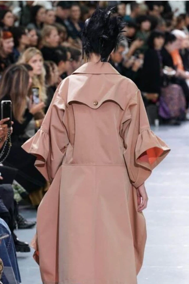 Abrigo Junya Watanabe Trenc AD2019 beige para mujer talla pequeña Foto 2 de 4