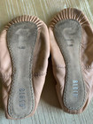 Girls Pink Leather Ballet Dance Shoes Bloch Size 2.5D — photo 2