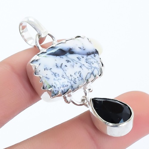 Pendentif Kintsugi Onyx Noir Fait Main - Collier Réglable 18 Pouces Laiton - Bijou Artisanal