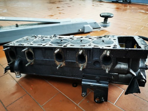 VW T5 2,5TDI 174PS / AXE / ZYLINDERKOPF KOPF (SG160)