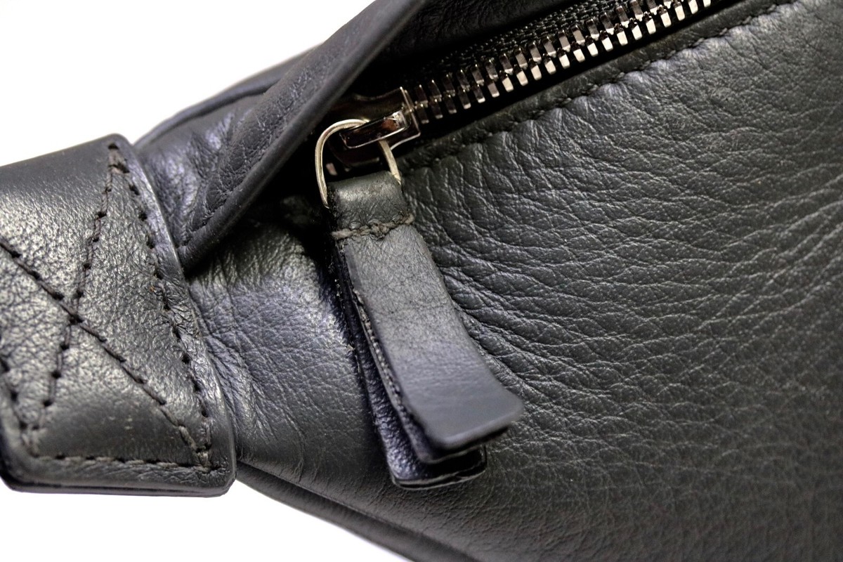 【関税＆送料込み】Balenciaga Leather Waist Bag Logo Balenciaga Black Graffiti Print Leather Logo Belt Bag