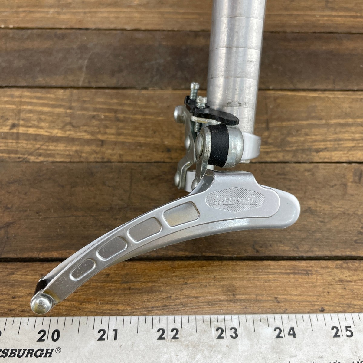 Dérailleur Avant Huret Vintage – 25,4 Mm, Pince, Tirage Bas, 6v (Occasion)