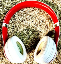 Red, White, and Blue Beats Solo 3 Wireless Headphones w/Charging Cable  Case