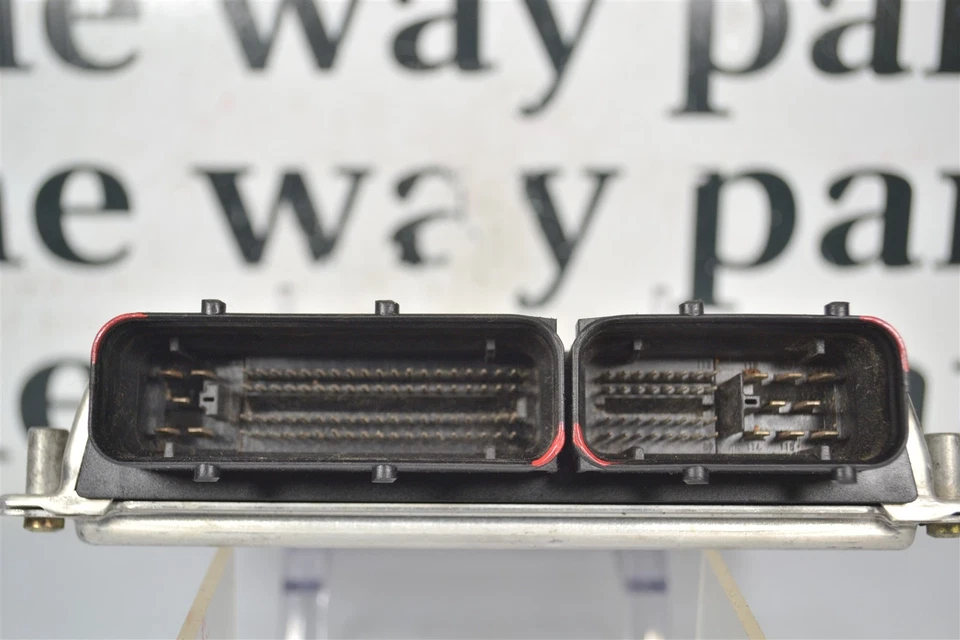 Unidad de control del motor 4B0906018BH Volkswagen Passat 2000-01 módulo ECU 2C4 569 B7 Foto 4 de 4