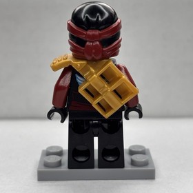 LEGO Ninjago Nya Skybound Minifigure w/ Gold Sword & Weapons Njo0200