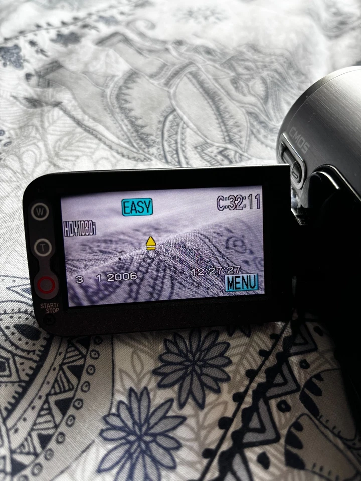 SONY HDR-HC3 Handycam High Definition Camcorder miniDV, HDV, For parts - Image 2 of 3