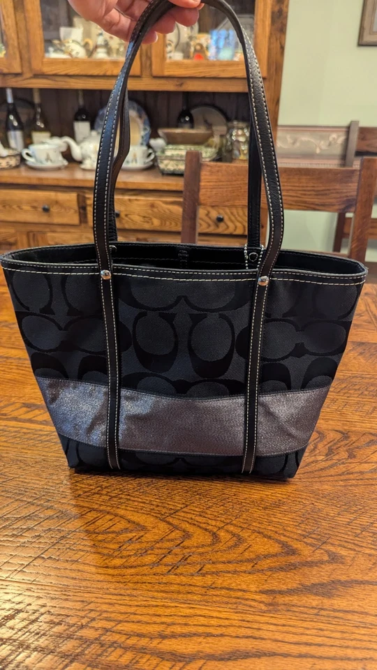 Genuine Coach Legacy Tote Signature Stripe Black Silver Leather Straps Perfect! - Image 4 of 4