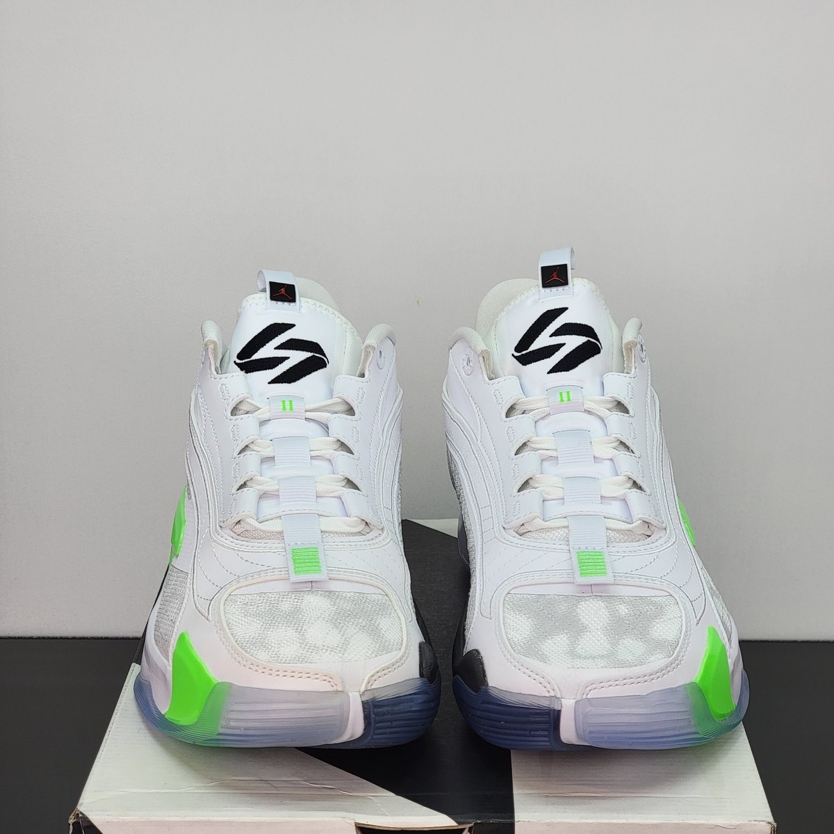 Jordan Luka 2 Men's Size 10.5 Basketball Shoes White Green