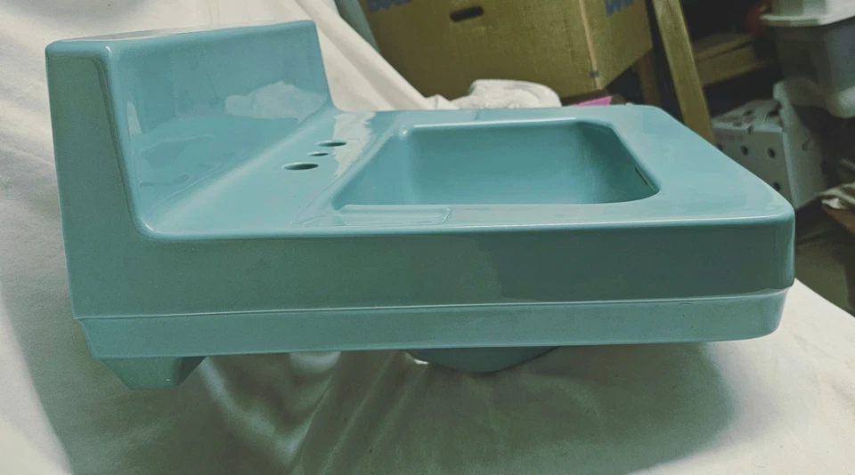 Grúa fregadero de pared de baño Norwich lavabo azul aguamarina verde 1959 China vítrea de colección Foto 2 de 4