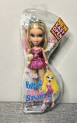 MGA 2007 Bratz Play Sportz Ice Skating Cloe Doll SEALED NRFB NEW