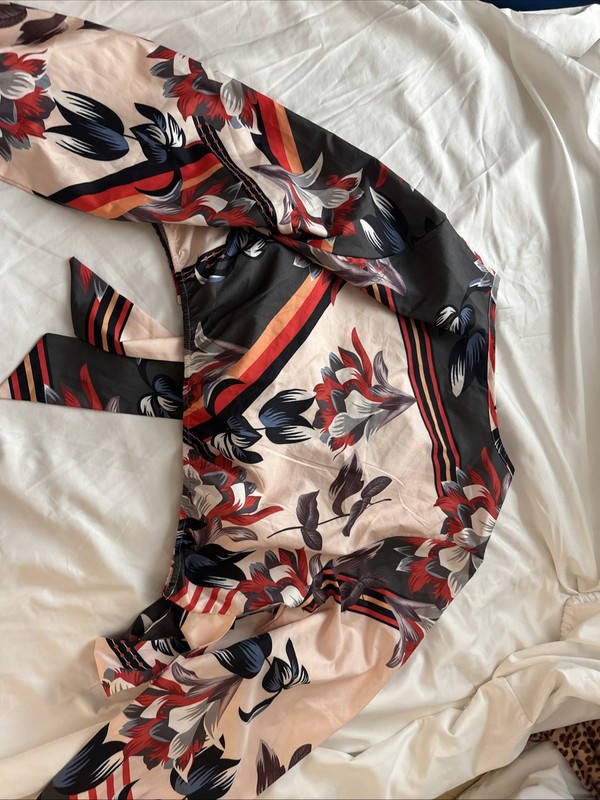 Women’s Top SHEIN Curve 1xl Super Cute Wrap Around Tie Silky Floral Print 2026 